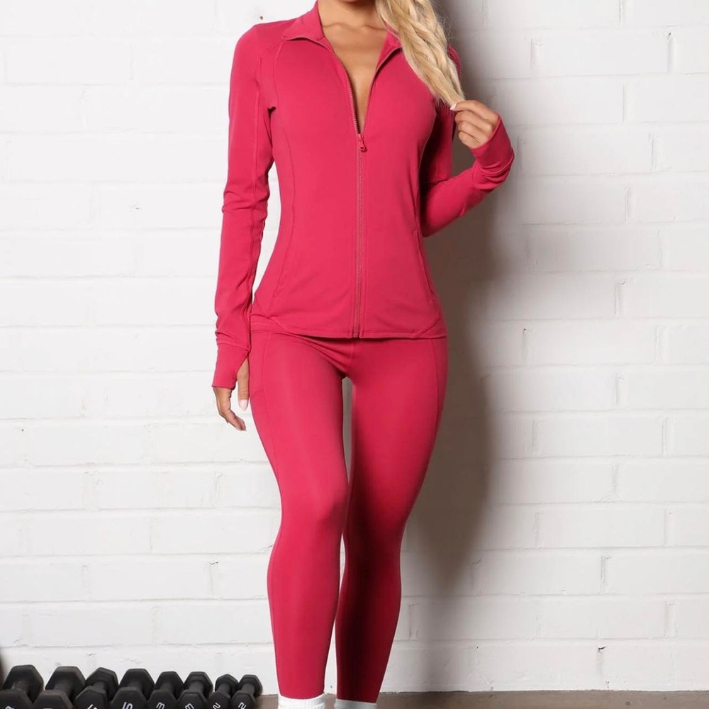 fashion nova workout set (leggings and jacket)